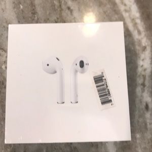 Apple air pods with charging case